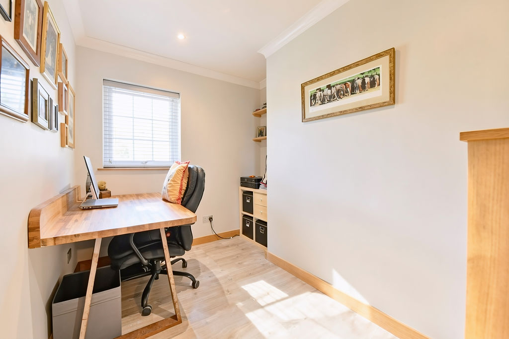 Bedroom / Study- click for photo gallery
